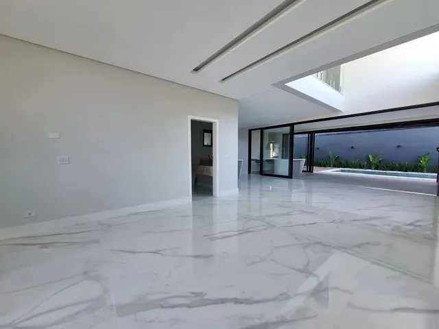 Casa com 460m² 4 quartos e 5 banheiros, à venda, no bairro Condomínio Residencial Alphaville em São José Dos Campos