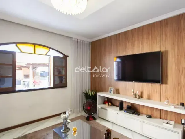 Casa com 540m² 4 quartos e 4 banheiros, para alugar, no bairro Céu Azul em Belo Horizonte