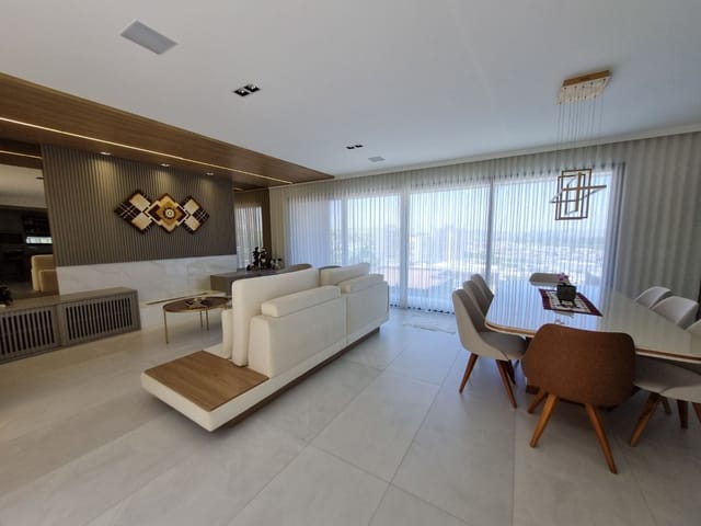Casa com 554m² 3 quartos e 8 banheiros, à venda, no bairro Condomínio Residencial Alphaville II em São José dos Campos