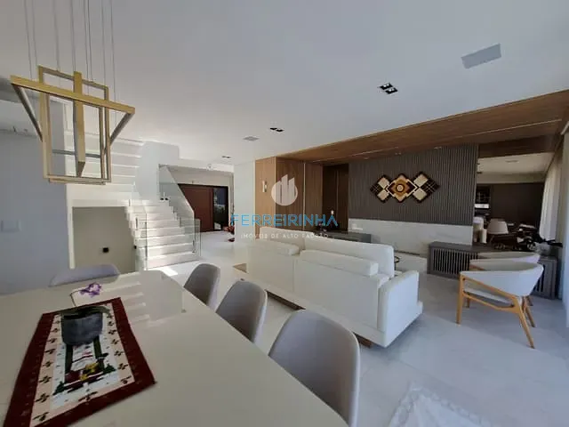 Casa com 554m² 3 quartos e 8 banheiros, à venda, no bairro Condomínio Residencial Alphaville II em São José dos Campos
