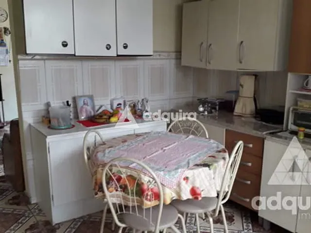 Casa com 160m² 3 quartos e 2 banheiros, à venda, no bairro Nova Rússia em Ponta Grossa