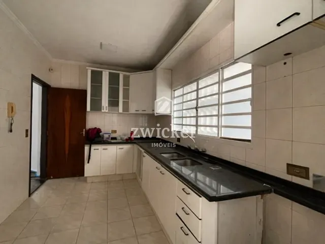 Casa com 400m² 5 quartos e 4 banheiros, à venda, no bairro Parque Jardim Europa em Bauru
