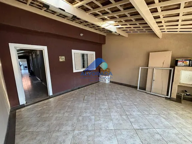 Casa 2 quartos e 1 banheiro, à venda, no bairro Conjunto Residencial Trinta e Um de Março em São José dos Campos