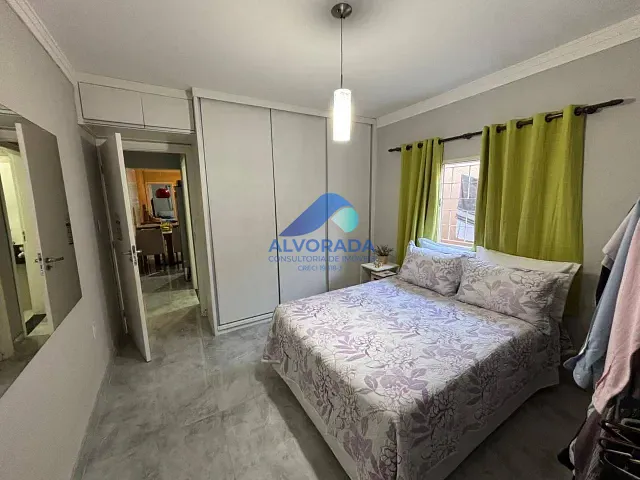 Casa 2 quartos e 1 banheiro, à venda, no bairro Conjunto Residencial Trinta e Um de Março em São José dos Campos
