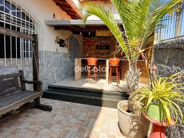 Casa com 540m² 5 quartos e 3 banheiros, para alugar, no bairro Pampulha em Belo Horizonte