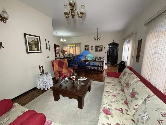 Casa com 450m² 4 quartos e 1 banheiro, à venda, no bairro Jardim Nova América em São José dos Campos
