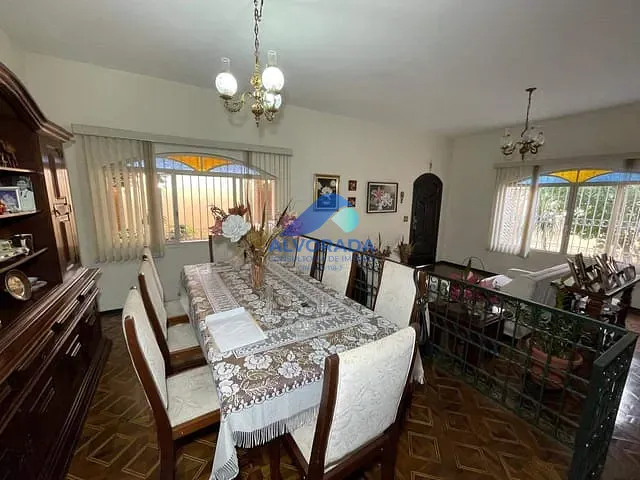 Casa com 450m² 4 quartos e 1 banheiro, à venda, no bairro Jardim Nova América em São José dos Campos