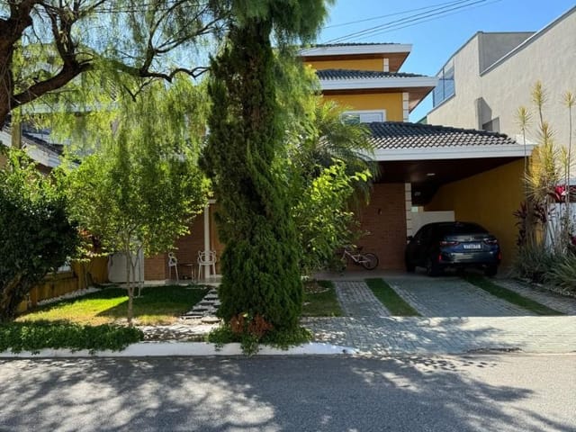 Casa com 334m² 4 quartos e 3 banheiros, à venda, no bairro Urbanova em São José dos Campos