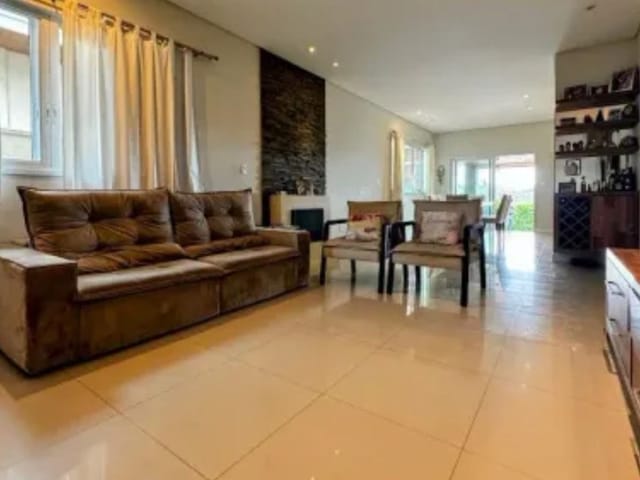 Casa com 334m² 4 quartos e 3 banheiros, à venda, no bairro Urbanova em São José dos Campos