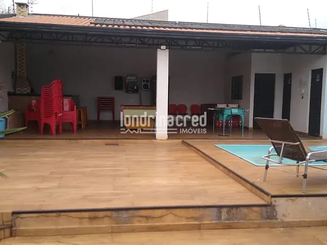 Casa com 342m² 1 quarto e 2 banheiros, à venda, no bairro Jardim Paulino Fedrigo em Arapongas