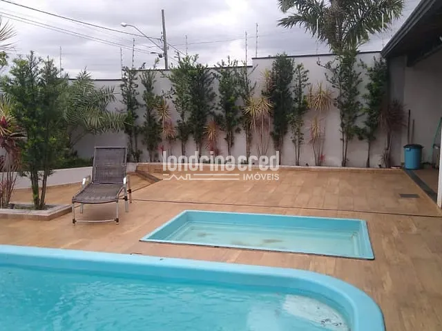 Casa com 342m² 1 quarto e 2 banheiros, à venda, no bairro Jardim Paulino Fedrigo em Arapongas