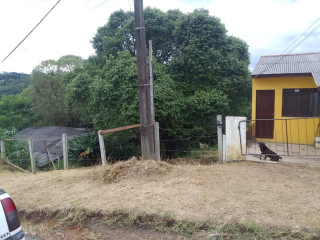 Casa à venda próximo ao lago de Olarias