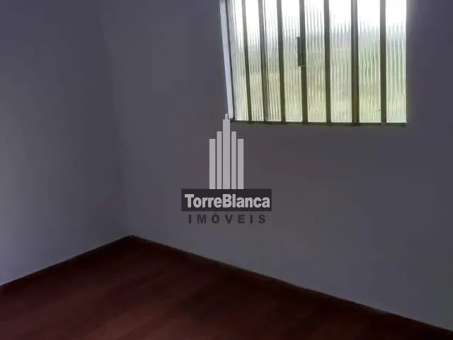 Casa com 675m² 2 quartos e 1 banheiro, à venda, no bairro Uvaranas em Ponta Grossa