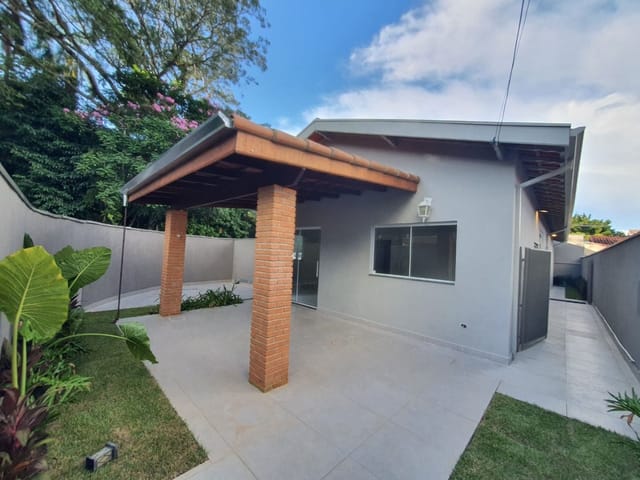 Casa com 250m² 3 quartos e 2 banheiros, à venda, no bairro Urbanova em São José dos Campos