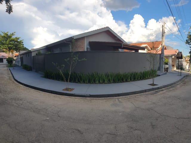 Casa com 250m² 3 quartos e 2 banheiros, à venda, no bairro Urbanova em São José dos Campos