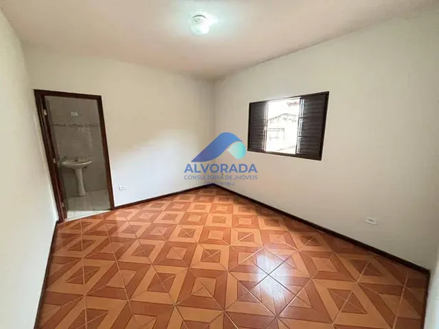 Casa 2 quartos e 1 banheiro, para alugar, no bairro Jardim das Indústrias em São José dos Campos