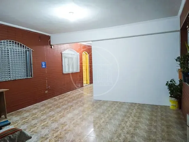 Casa com 250m² 5 quartos e 3 banheiros, para alugar, no bairro Jardim Lucélia em São Paulo