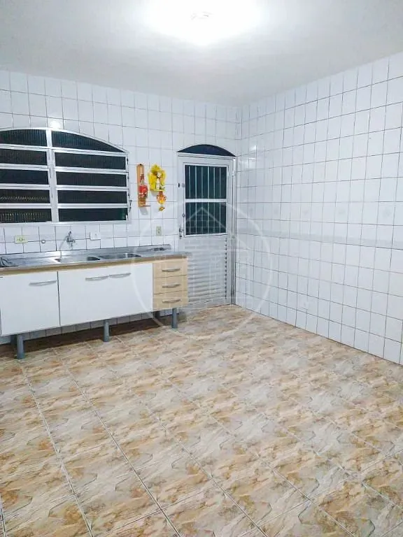 Casa, 5 quartos, 180 m² - Foto 2
