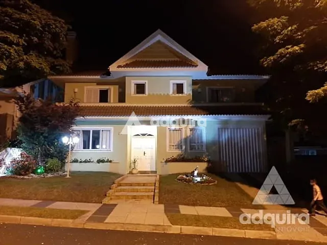 Casa com 518m² 3 quartos e 5 banheiros, à venda, no bairro Orfãs em Ponta Grossa