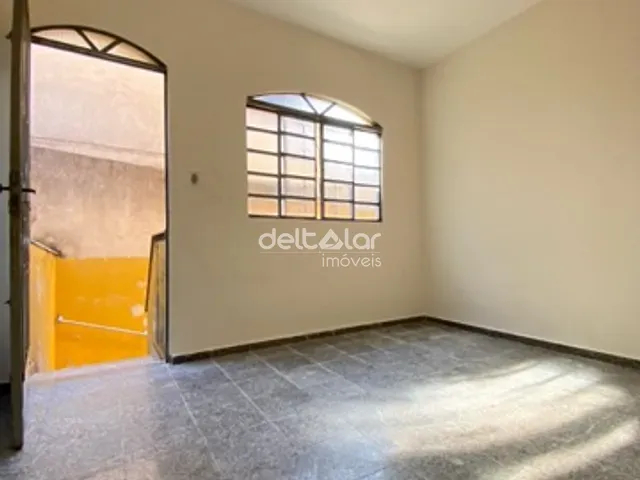 Casa 2 quartos e 1 banheiro, para alugar, no bairro Belo Vale em Santa Luzia
