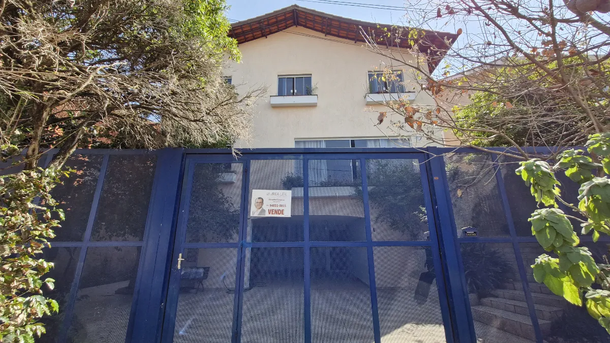 Casa para venda em Jardim Leonor com 4 quartos, sendo 1 suíte, 350m²
