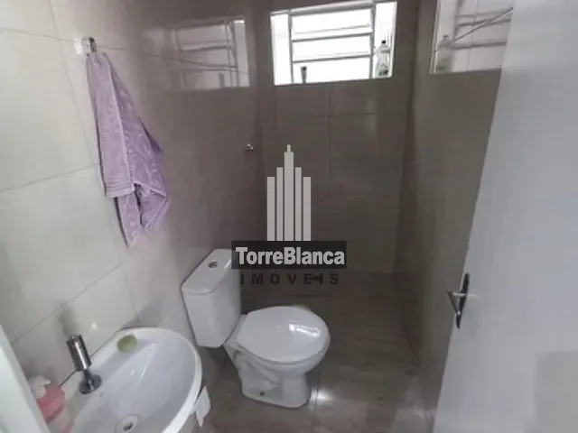 Casa com 300m² 2 quartos e 2 banheiros, à venda, no bairro Contorno em Ponta Grossa