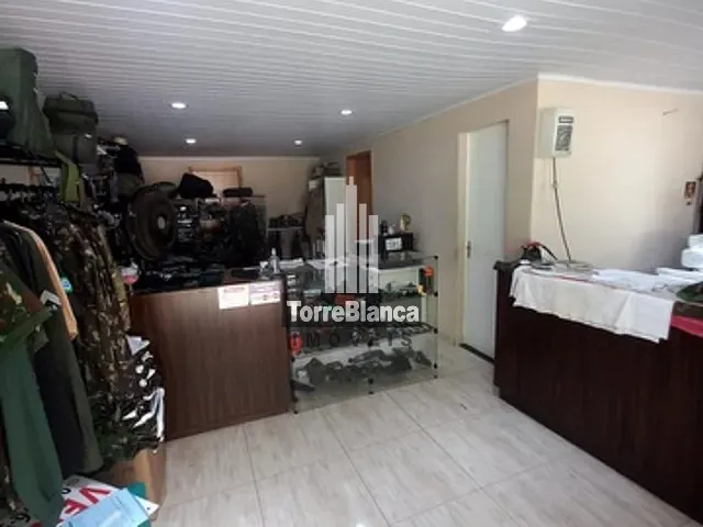 Casa com 300m² 2 quartos e 2 banheiros, à venda, no bairro Contorno em Ponta Grossa