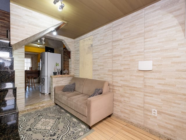 Casa 2 quartos e 2 banheiros, à venda, no bairro Areal em Pelotas
