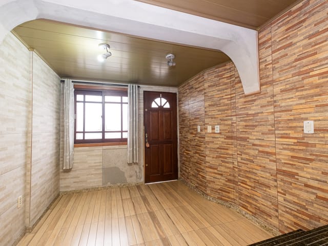 Casa 2 quartos e 2 banheiros, à venda, no bairro Areal em Pelotas