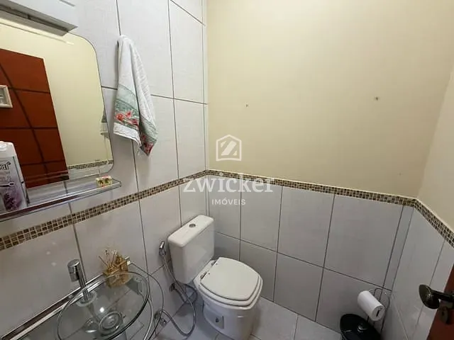 Casa com 250m² 4 quartos e 4 banheiros, à venda, no bairro Jardim Shangri-Lá em Bauru