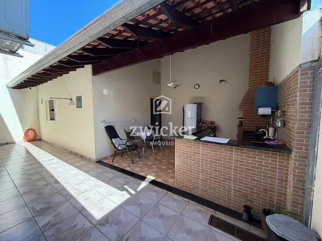 Casa com 250m² 4 quartos e 4 banheiros, à venda, no bairro Jardim Shangri-Lá em Bauru