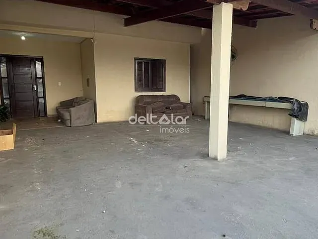 Casa com 263m² 3 quartos e 2 banheiros, para alugar, no bairro Céu Azul em Belo Horizonte