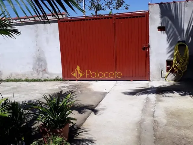 Casa com 200m² 2 quartos e 1 banheiro, à venda, no bairro Parque das Palmeiras em Pindamonhangaba