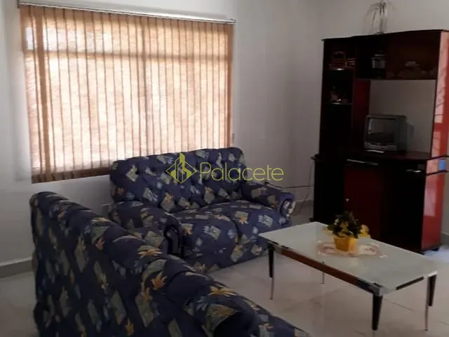 Casa com 200m² 2 quartos e 1 banheiro, à venda, no bairro Parque das Palmeiras em Pindamonhangaba