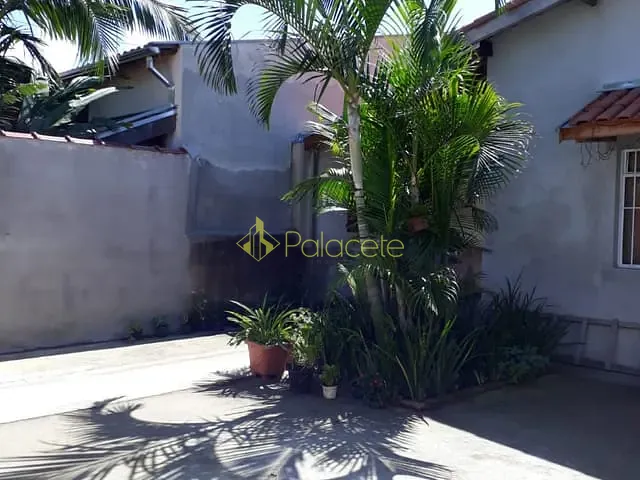 Casa com 200m² 2 quartos e 1 banheiro, à venda, no bairro Parque das Palmeiras em Pindamonhangaba