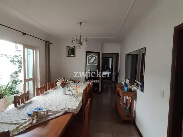 Casa com 405m² 4 quartos e 4 banheiros, à venda, no bairro Vila Rocha em Bauru