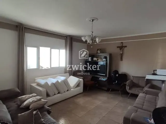 Casa com 405m² 4 quartos e 4 banheiros, à venda, no bairro Vila Rocha em Bauru