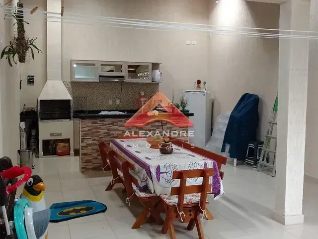 Casa com 150m² 4 quartos e 3 banheiros, à venda, no bairro Vila Industrial em São José dos Campos