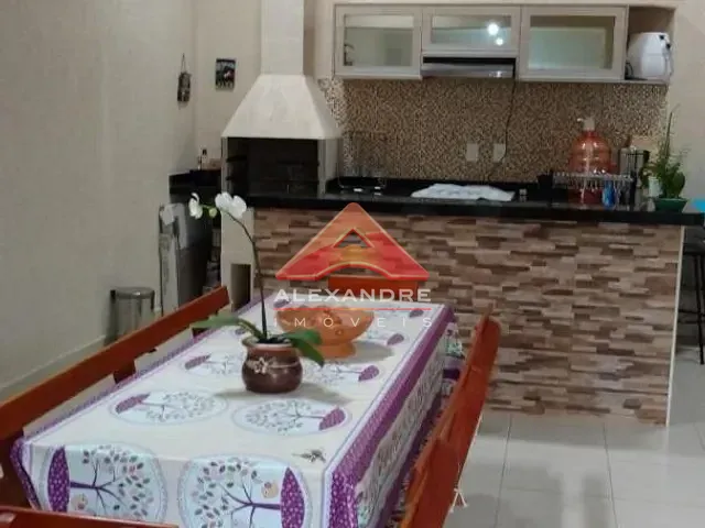 Casa com 150m² 4 quartos e 3 banheiros, à venda, no bairro Vila Industrial em São José dos Campos
