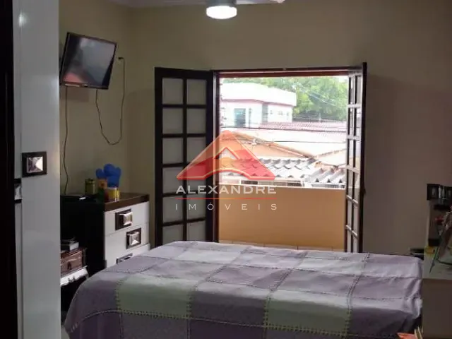 Casa com 150m² 4 quartos e 3 banheiros, à venda, no bairro Vila Industrial em São José dos Campos
