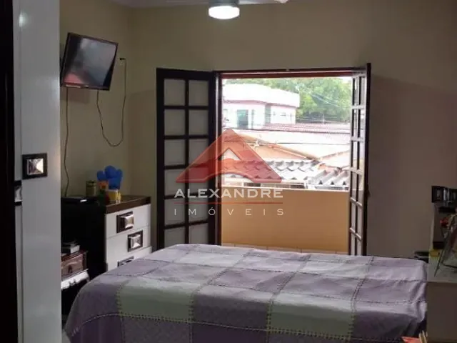 Casa com 150m² 4 quartos e 3 banheiros, à venda, no bairro Vila Industrial em São José dos Campos