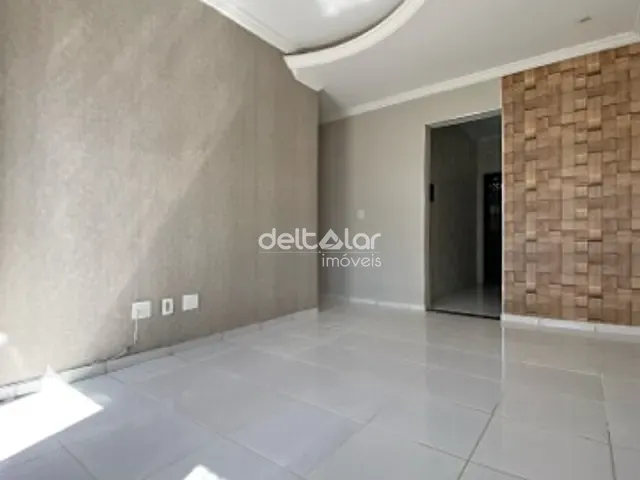 Casa 2 quartos e 1 banheiro, para alugar, no bairro Santa Amélia em Belo Horizonte