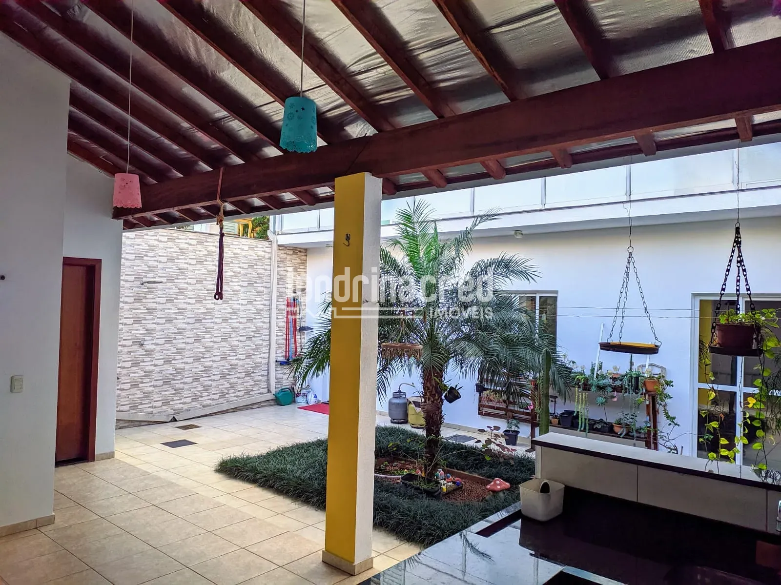 Casa, 4 quartos, 205 m² - Foto 2