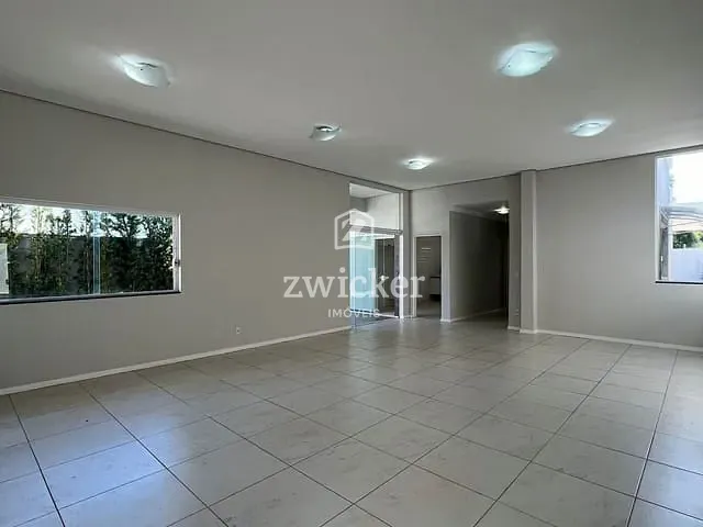 Casa com 570m² 4 quartos e 4 banheiros, para alugar, no bairro Vila Aviação em Bauru