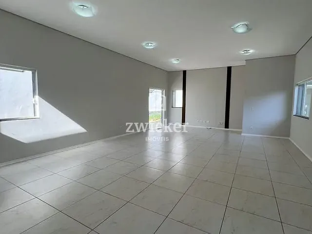 Casa com 570m² 4 quartos e 4 banheiros, para alugar, no bairro Vila Aviação em Bauru