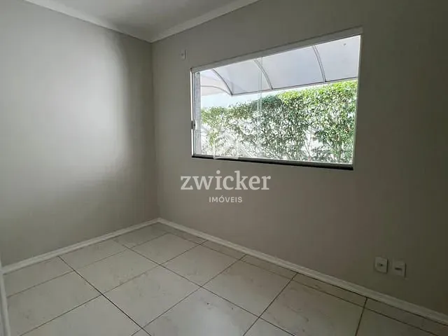 Casa com 570m² 4 quartos e 4 banheiros, para alugar, no bairro Vila Aviação em Bauru