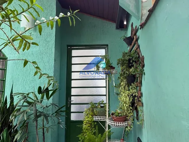 Casa com 250m² 3 quartos e 2 banheiros, à venda, no bairro Jardim das Indústrias em São José dos Campos