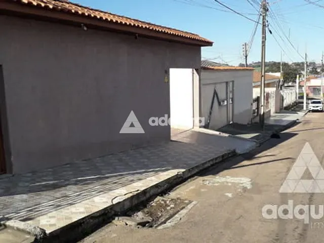 Casa com 275m² 4 quartos e 3 banheiros, à venda, no bairro Chapada em Ponta Grossa