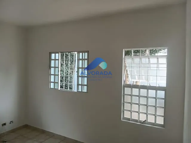 Casa com 250m² 3 quartos e 1 banheiro, à venda, no bairro Jardim das Indústrias em São José dos Campos