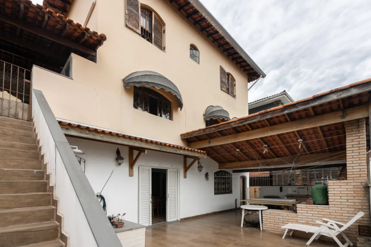 Casa para venda em Cidade São Francisco com 4 quartos, sendo 2 suítes, 351m²